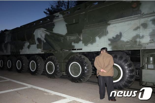 북한 대륙간탄도미사일(ICBM) '화성-18형'. [국내에서만 사용가능. 재배포 금지. DB 금지. For Use Only in the Republic of Korea. Redistribution Prohibited] rodongphoto@news1.kr